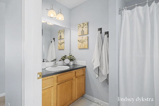 943 Red Tail Drive, Coopersville, MI 49404