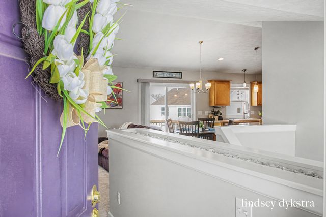 943 Red Tail Drive, Coopersville, MI 49404