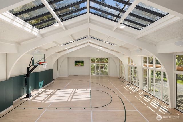 72 Olympic Drive NW, Shoreline, WA 98177