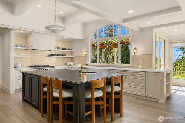 72 Olympic Drive NW, Shoreline, WA 98177