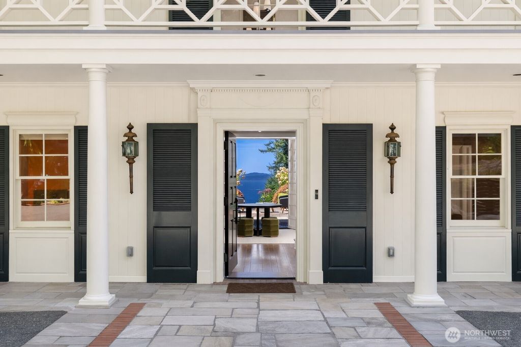 72 Olympic Drive NW, Shoreline, WA 98177