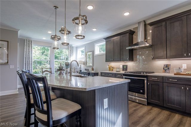 28 Boulder Boulevard, Peninsula, OH 44264