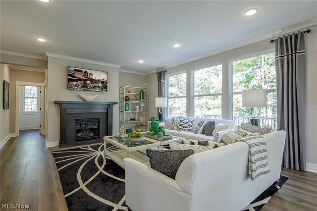 28 Boulder Boulevard, Peninsula, OH 44264