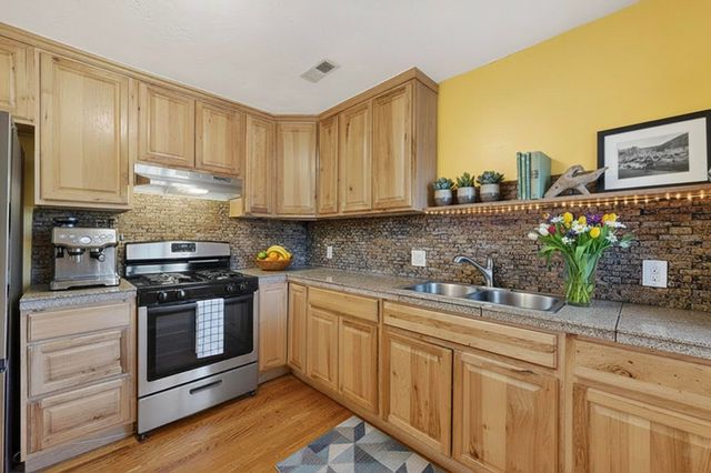 1526 Vassar Drive NE, Albuquerque, NM 87106