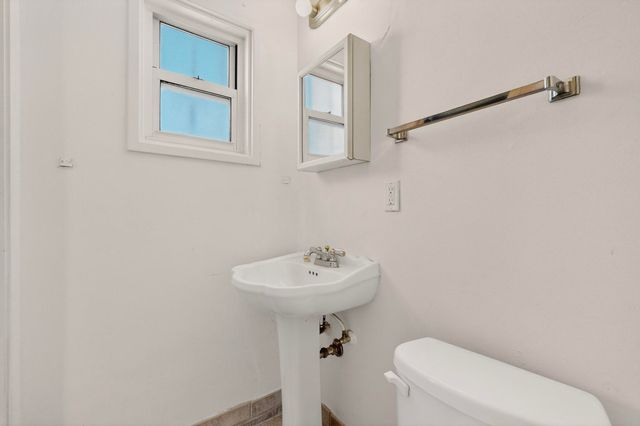 1526 Vassar Drive NE, Albuquerque, NM 87106