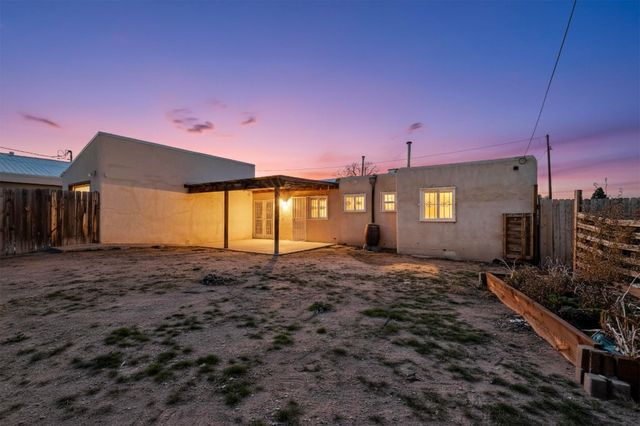 1526 Vassar Drive NE, Albuquerque, NM 87106