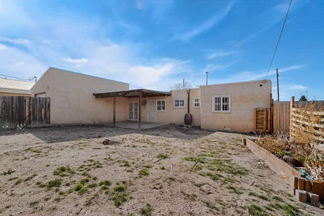 1526 Vassar Drive NE, Albuquerque, NM 87106