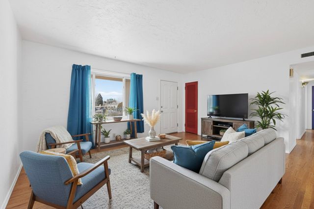 1526 Vassar Drive NE, Albuquerque, NM 87106