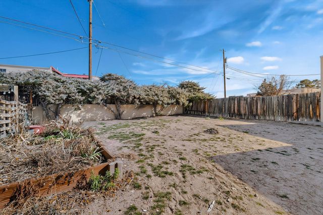 1526 Vassar Drive NE, Albuquerque, NM 87106