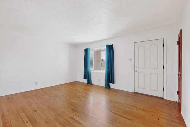 1526 Vassar Drive NE, Albuquerque, NM 87106