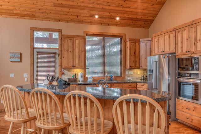 56340 Solar Drive, Bend, OR 97707