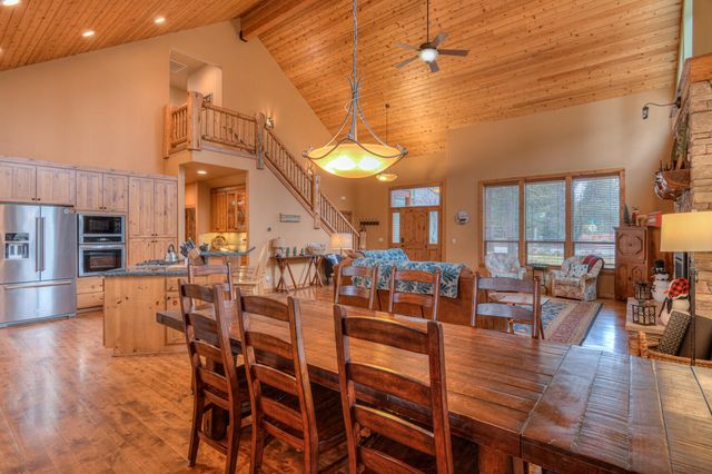 56340 Solar Drive, Bend, OR 97707