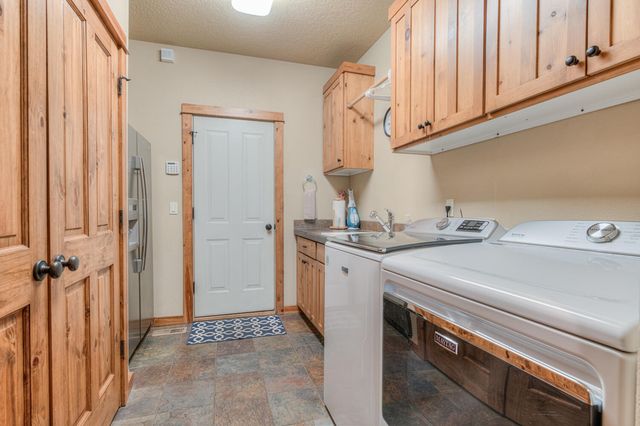 56340 Solar Drive, Bend, OR 97707