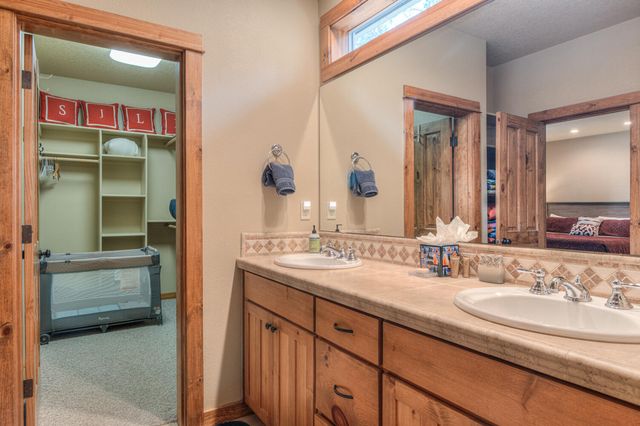 56340 Solar Drive, Bend, OR 97707