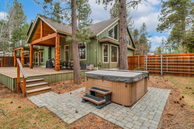 56340 Solar Drive, Bend, OR 97707