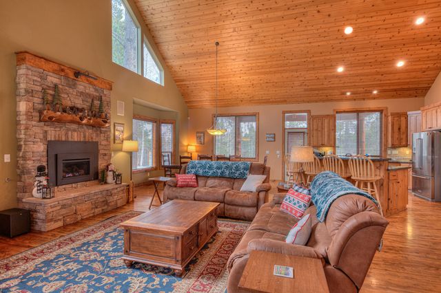 56340 Solar Drive, Bend, OR 97707