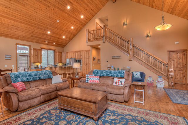 56340 Solar Drive, Bend, OR 97707