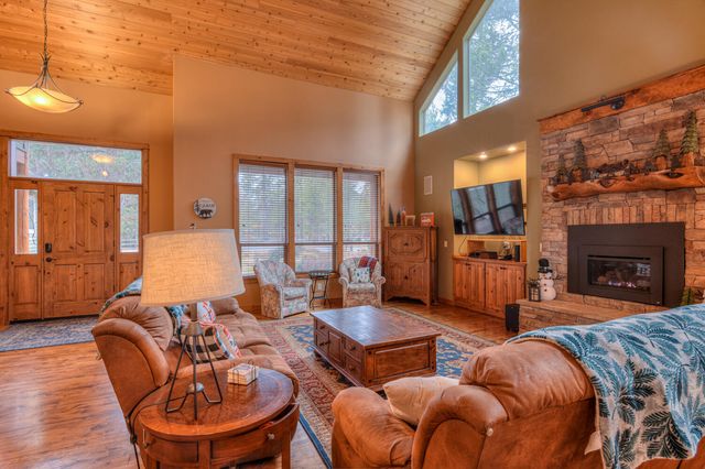 56340 Solar Drive, Bend, OR 97707