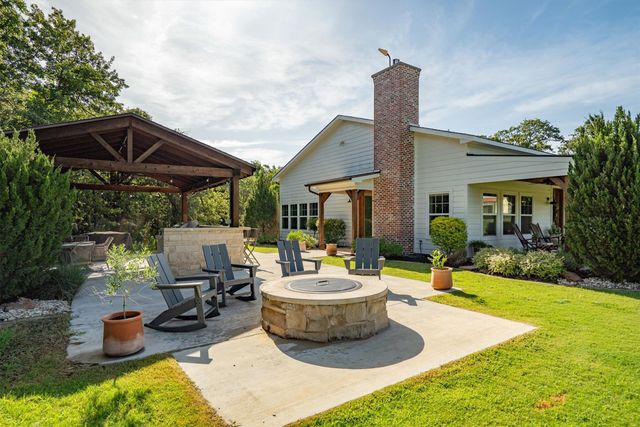 1300 County Road 2360, Decatur, TX 76234