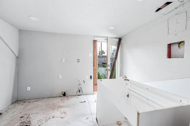 1312 Jack Johnson Boulevard, Galveston, TX 77550