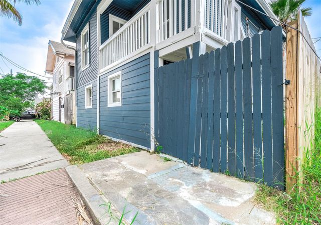 1312 Jack Johnson Boulevard, Galveston, TX 77550