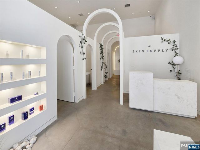 2039 Hudson Street, Fort Lee, NJ 07024