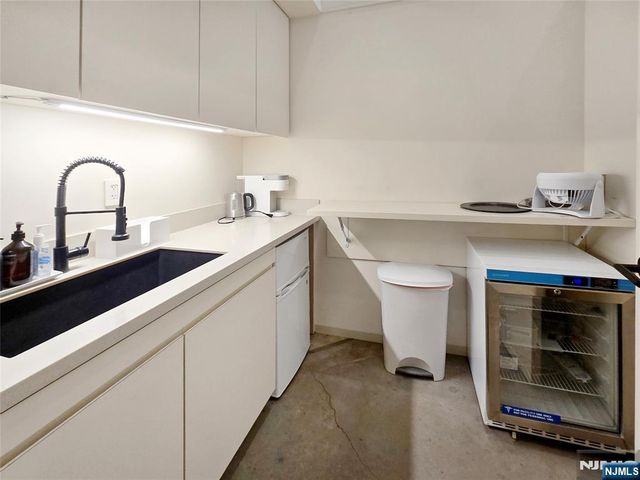 2039 Hudson Street, Fort Lee, NJ 07024