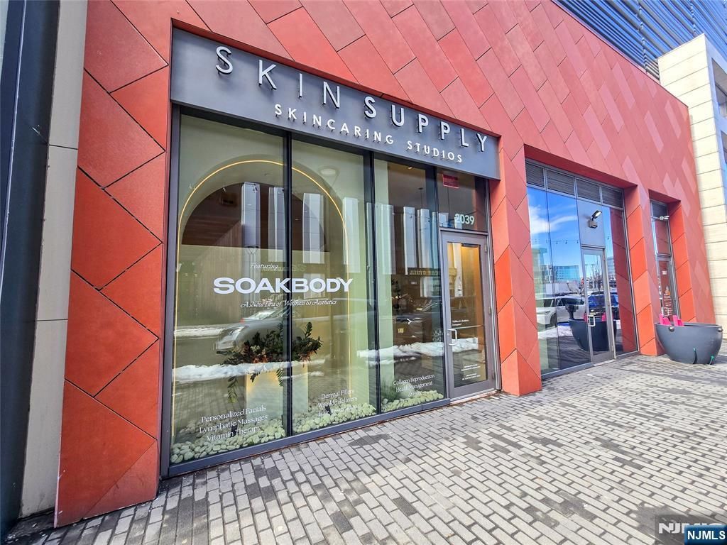 2039 Hudson Street, Fort Lee, NJ 07024