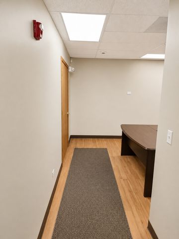 5455 Grand Avenue 302B, Gurnee, IL 60031