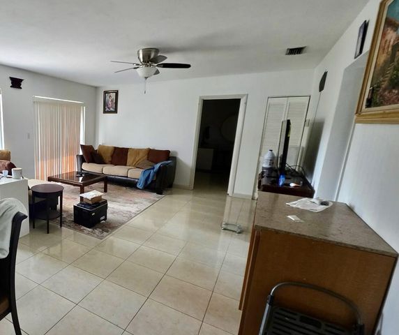 2245 FILLMORE Street 7, Hollywood, FL 33020