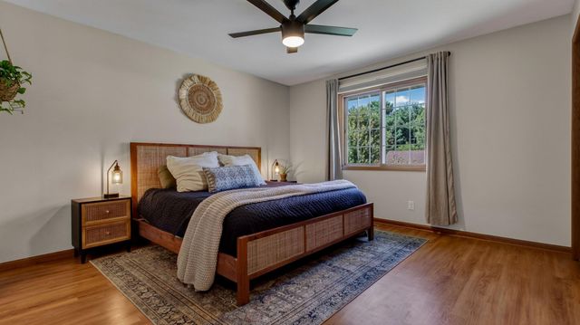 3309 S Pointe Court, Eau Claire, WI 54701