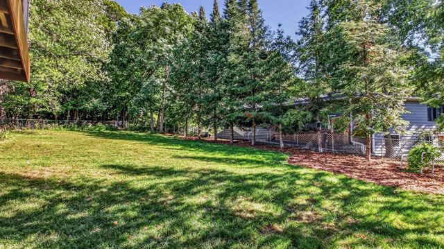 3309 S Pointe Court, Eau Claire, WI 54701