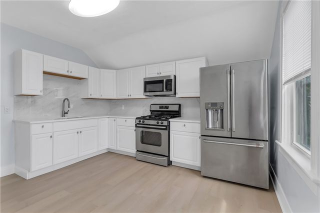 131 Wendell Street 3, Providence, RI 02909