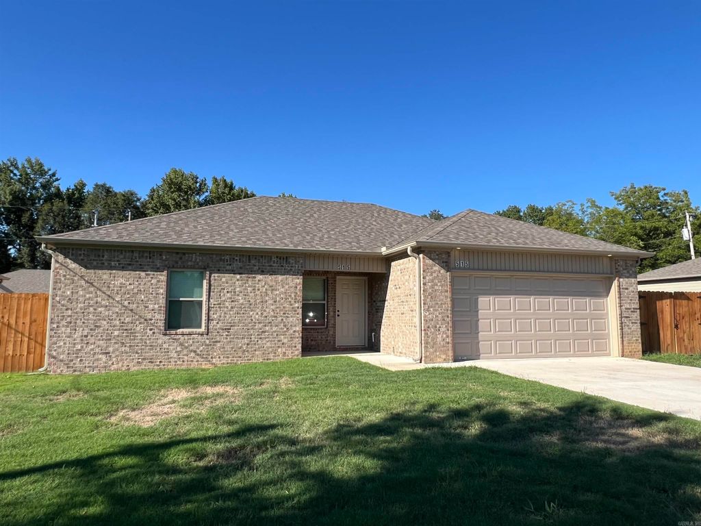 515 E Mississippi, Beebe, AR 72012