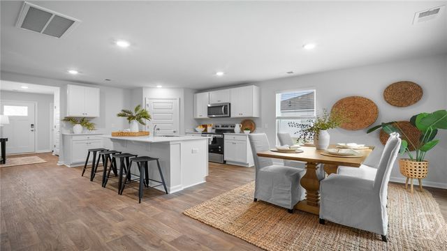 229 Lakeside Drive, Port Wentworth, GA 31407