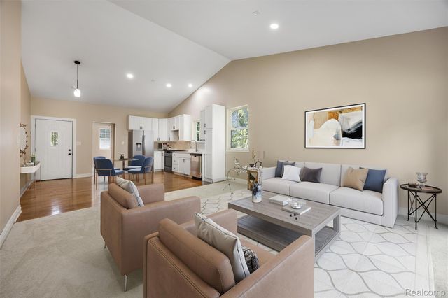 21806 Waldron Street, Farmington Hills, MI 48336