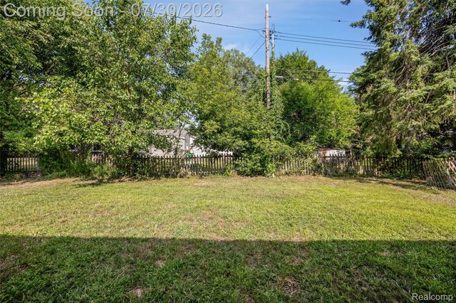 21806 Waldron Street, Farmington Hills, MI 48336