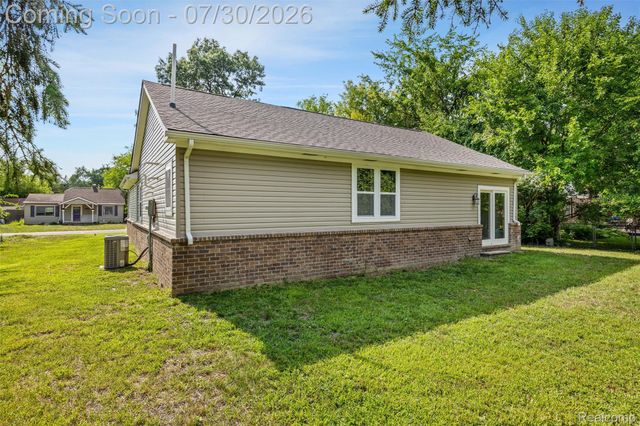 21806 Waldron Street, Farmington Hills, MI 48336