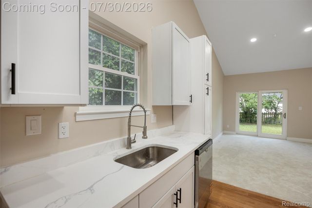 21806 Waldron Street, Farmington Hills, MI 48336