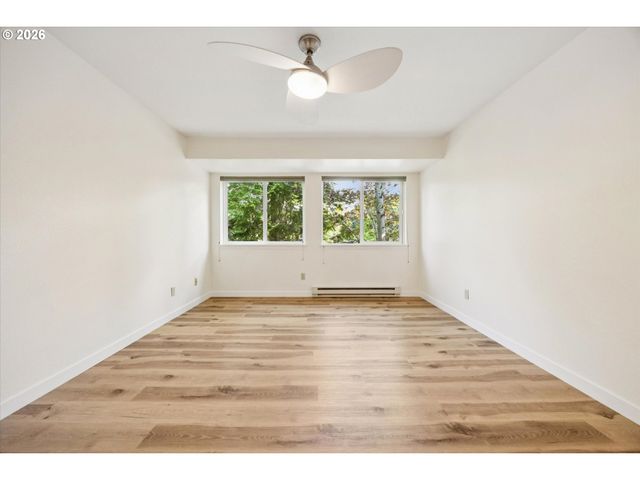 5055 FOOTHILLS Dr G, Lake Oswego, OR 97034
