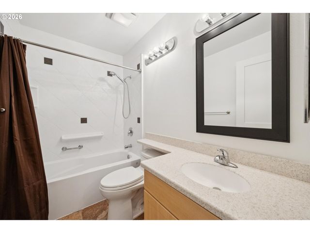 5055 FOOTHILLS Dr G, Lake Oswego, OR 97034