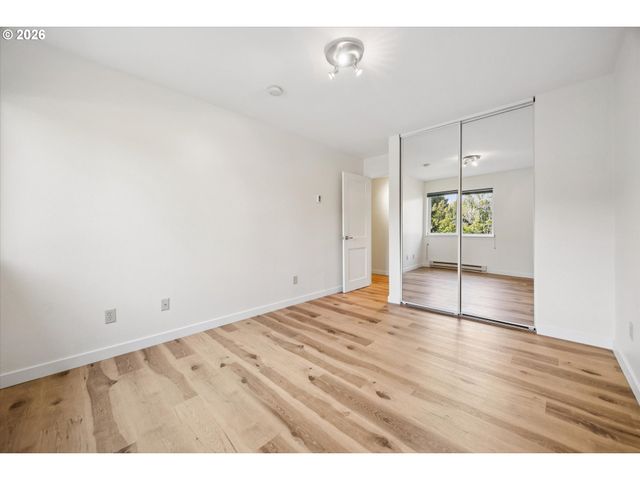 5055 FOOTHILLS Dr G, Lake Oswego, OR 97034
