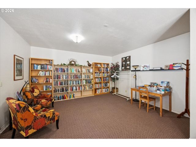 5055 FOOTHILLS Dr G, Lake Oswego, OR 97034