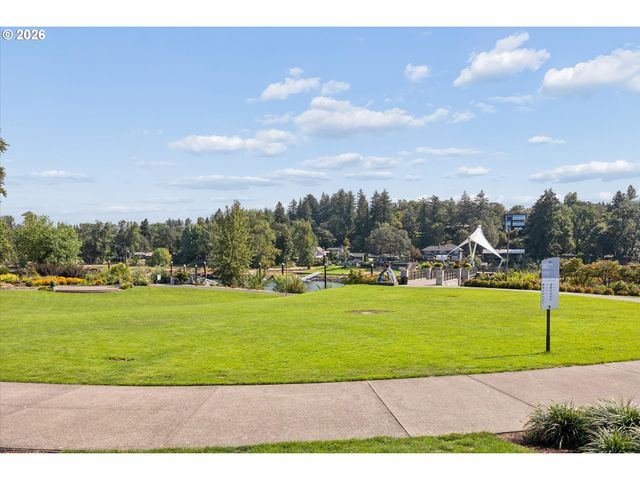 5055 FOOTHILLS Dr G, Lake Oswego, OR 97034