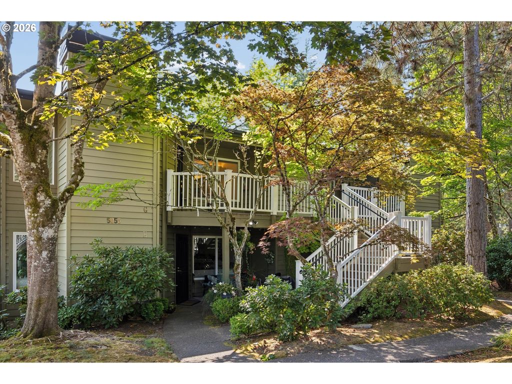 5055 FOOTHILLS Dr G, Lake Oswego, OR 97034