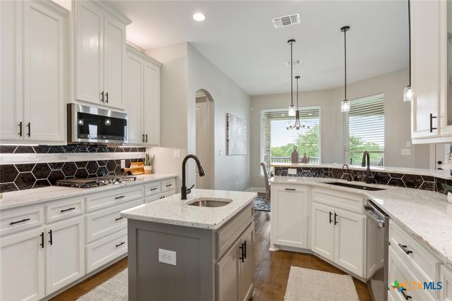 5025 Rocky Creek Drive, Nolanville, TX 76559