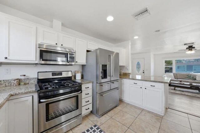 797 Lemon Avenue, El Cajon, CA 92020