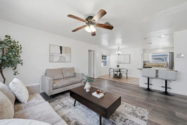 797 Lemon Avenue, El Cajon, CA 92020