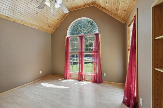 9404 County Lane 121, Carthage, MO 64836