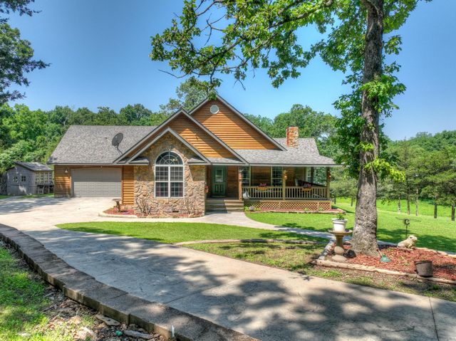 9404 County Lane 121, Carthage, MO 64836